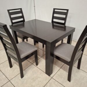 Comedor de 4 Sillas