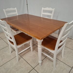 Comedor de 4 Sillas